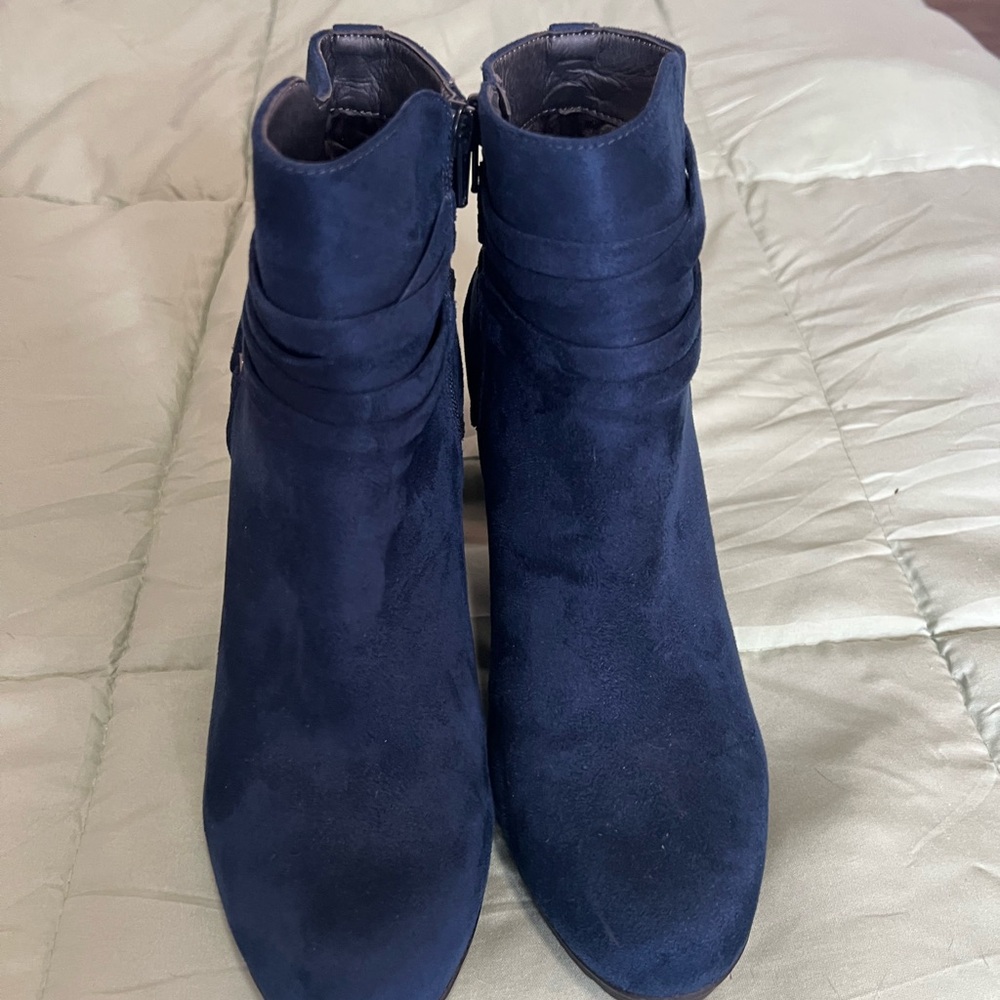 Elegant Blue Women's Ankle Boots - Picture 2 of 6